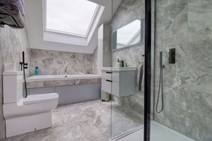 Master En-Suite- click for photo gallery